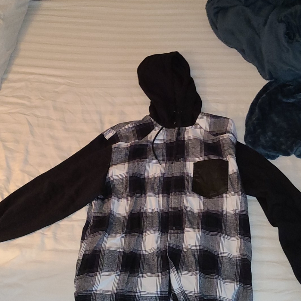Long sleeve hooded flannel